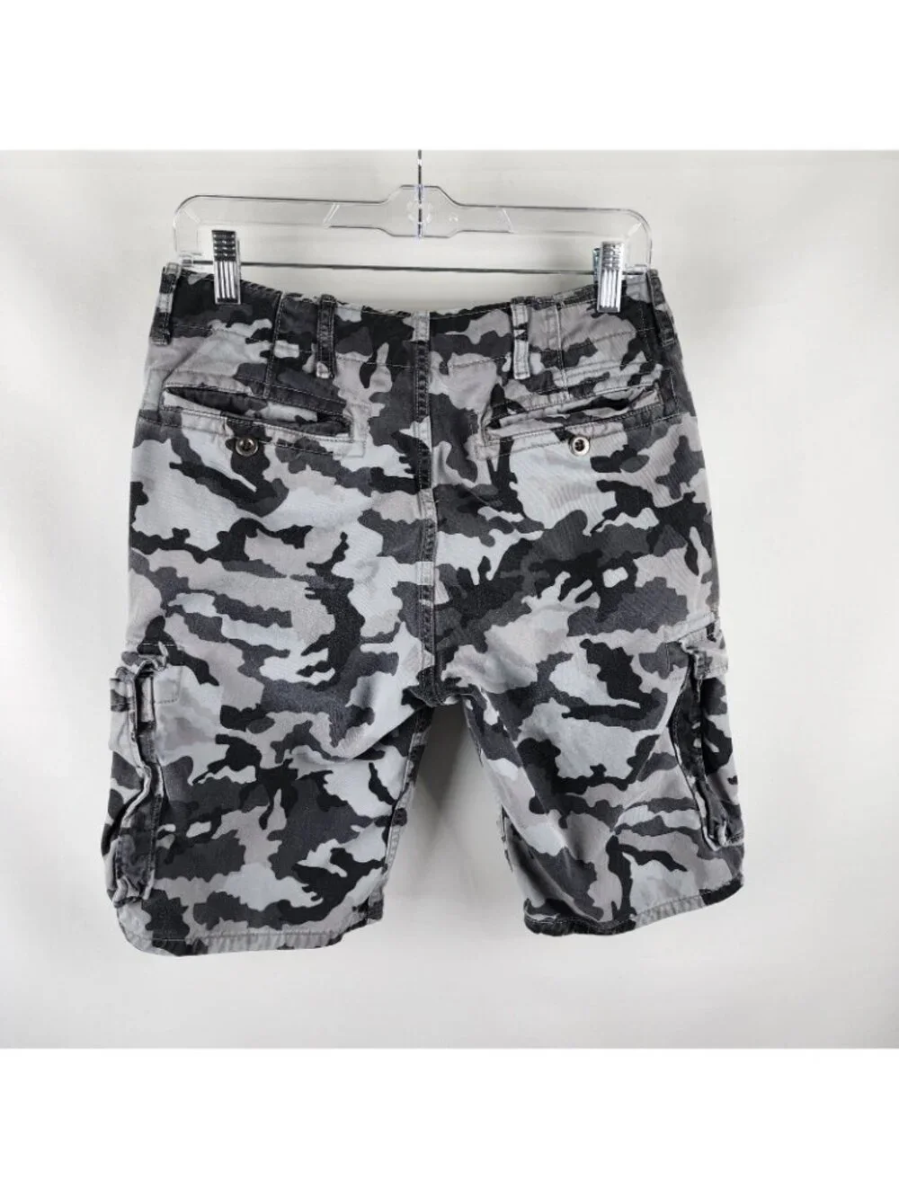 Levis Shorts Mens 29x10 Gray Camo Cargo Jean Shorts